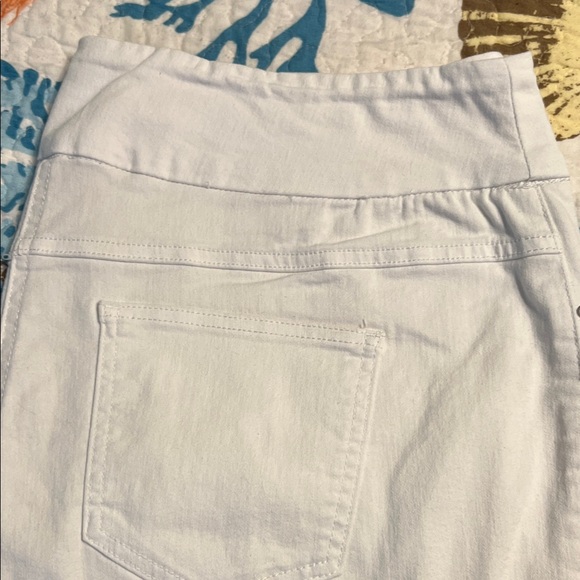 Ruby Rd. Tassel Hem Capri Pants - Picture 4 of 5